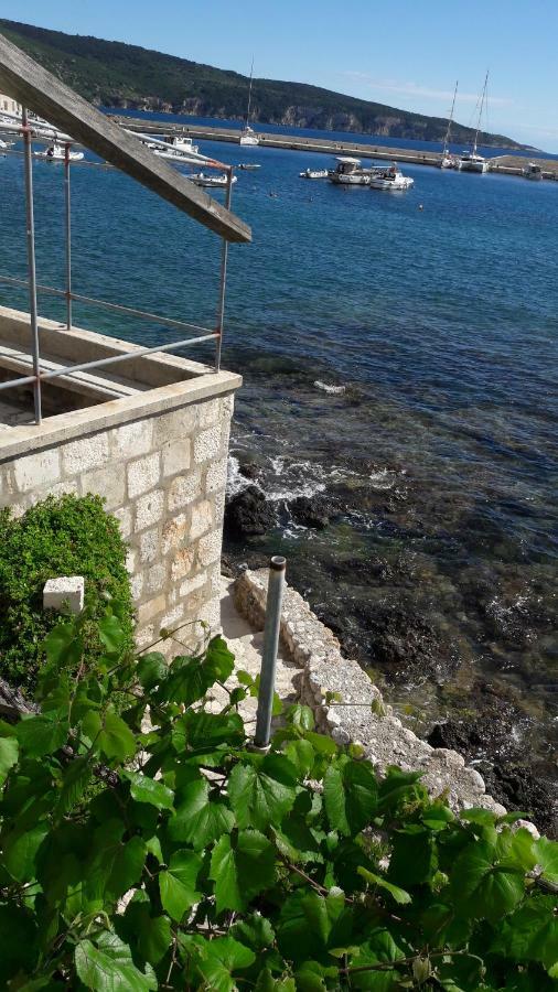 Anka'S Beach Komiža Buitenkant foto