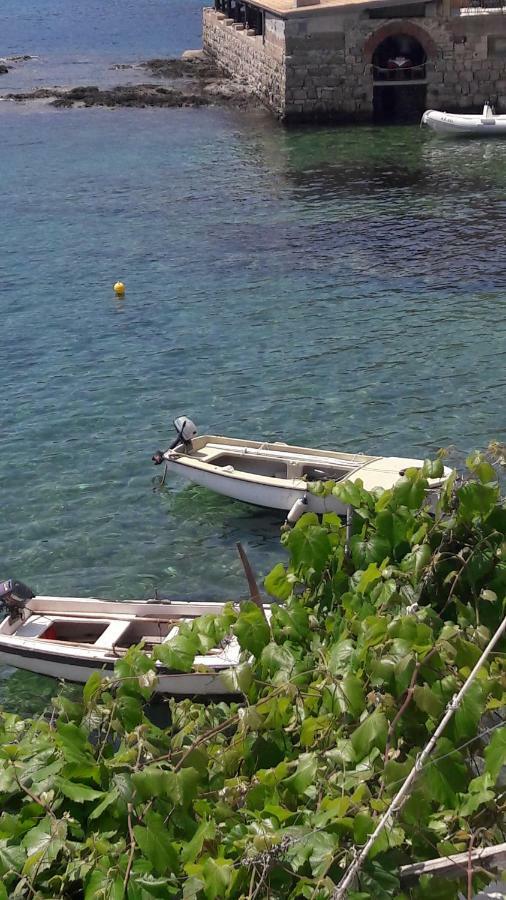 Anka'S Beach Komiža Buitenkant foto